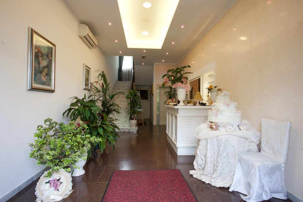 Grappolo D'Oro Hotel Pietrasanta Exterior foto
